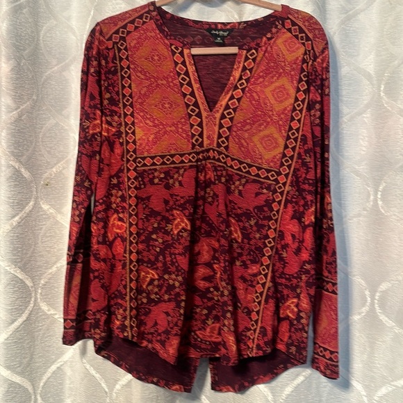 Lucky Brand Tops - Lucky Brand Boho V-neck Top (D-25)